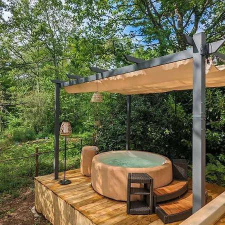 Hulotte Avec Privatif Chalet *